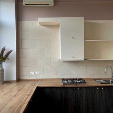 Музейний пров., 8-Б