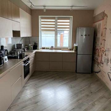 Милорадович Єлизавети вул., 45