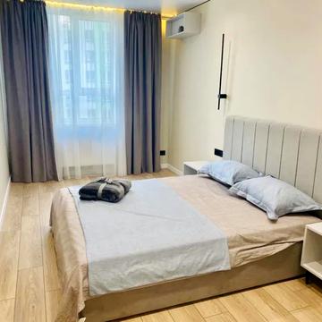 Університетська вул., 3/15