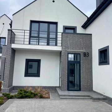 Покровська вул.