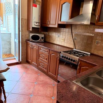 Івана Величковського вул., 58а