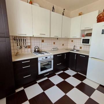 Вербицького вул. (Інтернаціональна), 8-А