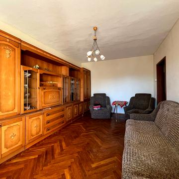 Йорданська вул. (Лайоша Гавро), 17