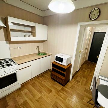 Академіка Кіпріанова вул., 6