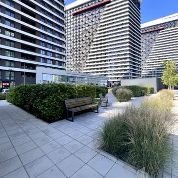 Дніпровська набережна вул., (Будинок 11)