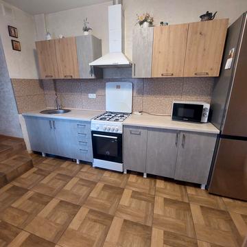 Павла Скоропадського вул. (Адмірала Макарова), 3