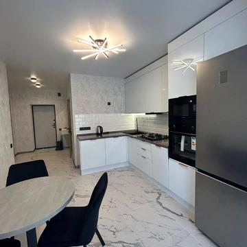 Співдружності вул., 7