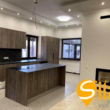 Святищенська вул.