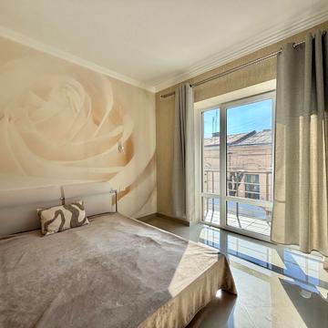 Конституційна вул. (28 Червня), 42