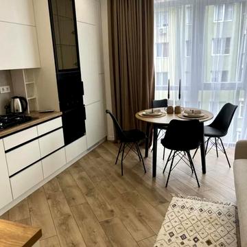 Малоголосківська вул., 32