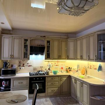 Михайла Грушевського вул., 39/2