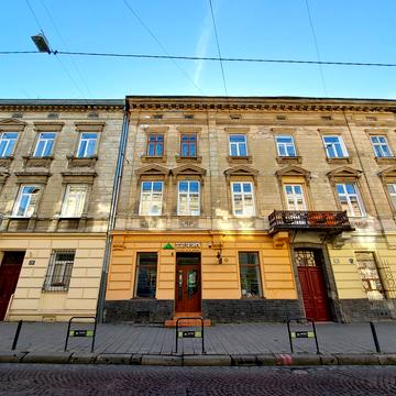 Пекарська вул., 1/26