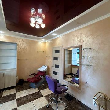 Зоряна вул., 16