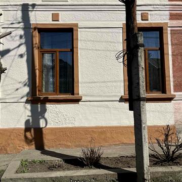 Івана Багряного вул., 2