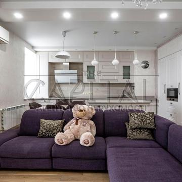 Нагірна вул., 15