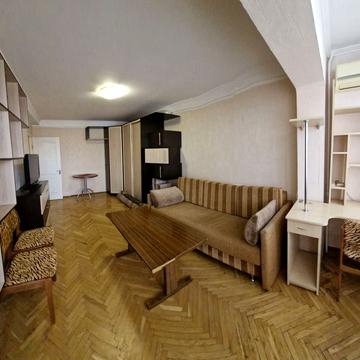 Ентузіастів вул., 21/1