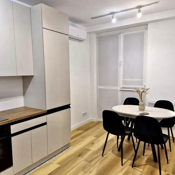 Богдана Хмельницького вул., (ЖК Вежа (будинок 1))