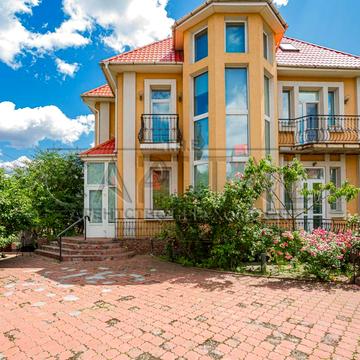 Садова вул.