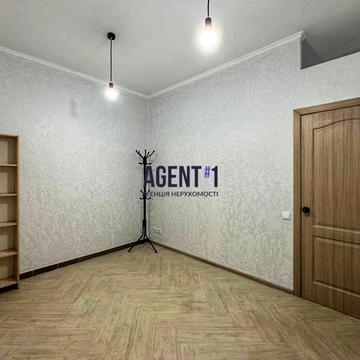 Миру вул., 11