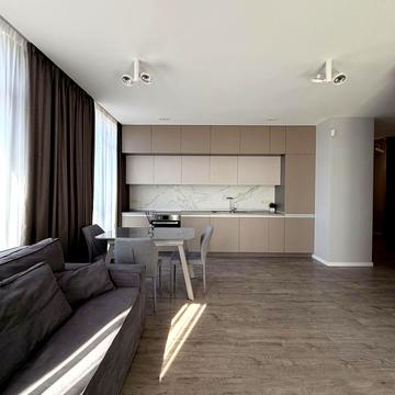 Предславинська вул., 40