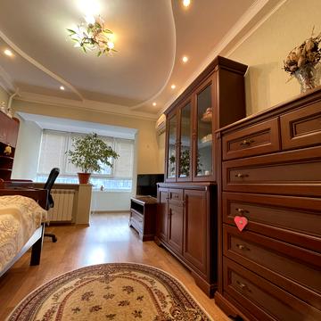 Лесі Українки бульв., 9