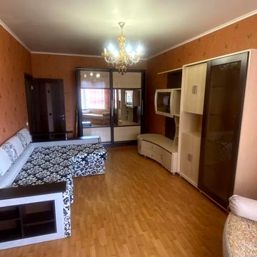 Олександра Мишуги вул., 2