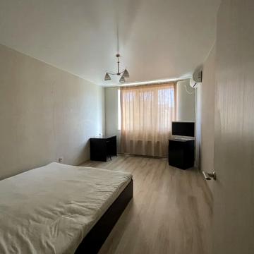 Михайла Грушевського вул., 30в