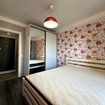 Левка Лукяненка вул. (Маршала Тимошенка), 1