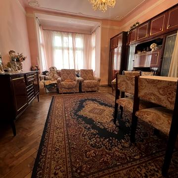 Лонгина Цегельського вул., 16