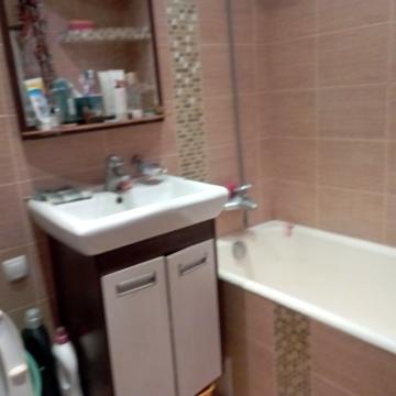 Світла вул., 27