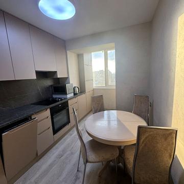 Незалежності вул. (Титова), 12-А