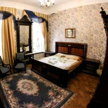 Садова вул., 16