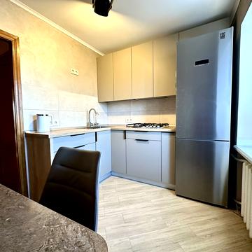 Олександра Коваленка вул. (Нахімова), 15