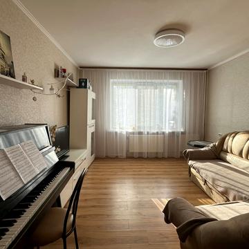 Бориса Тена вул., 100