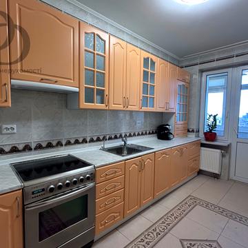 Лесі Українки бульв., 21