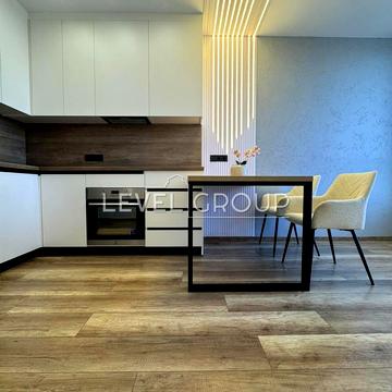 Дніпровська набережна вул., 17-К