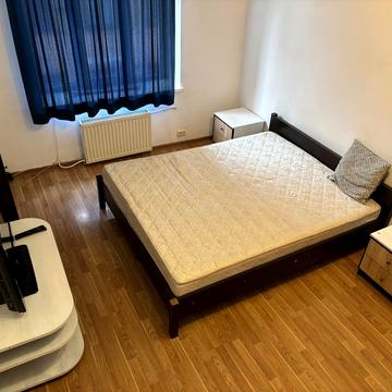 Котлярська вул., 2