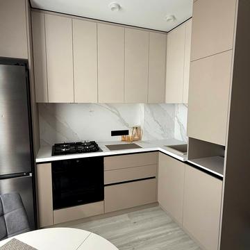 Одеська вул., 27