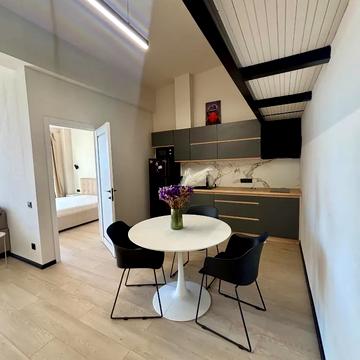 Ольгерда Бочковського вул., (Будинок 4)