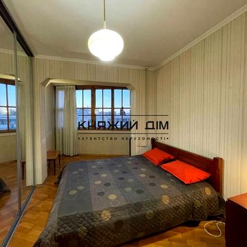 Гната Юри вул., 6