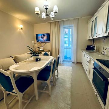 Джона Ленона вул., 35