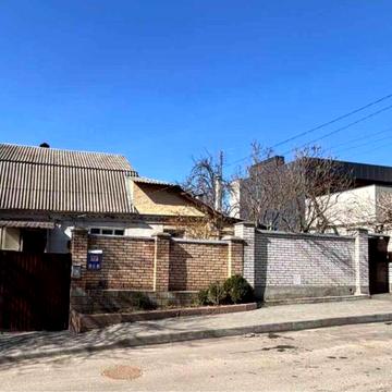 Чорногірська вул., 2