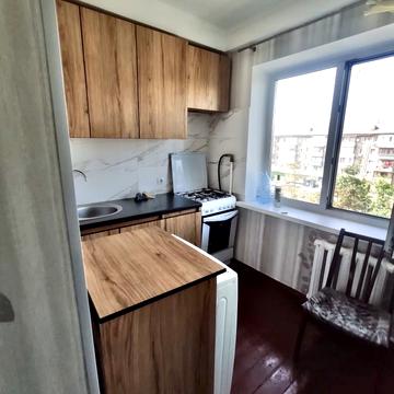 Верховної Ради бульв., 28