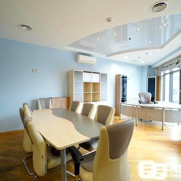 Велика Васильківська вул. (Червоноармійська), 72