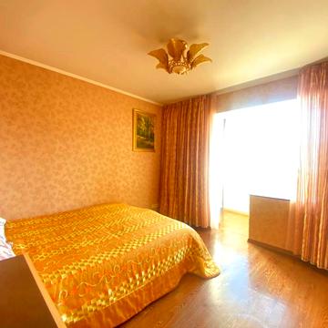 Лариси Руденко вул., 3-А