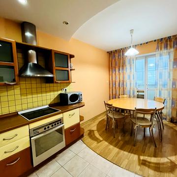 Клінічна вул., 23/25