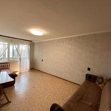 Євгена Танцюри вул., 48