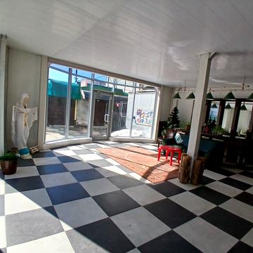 Оболоня вул., 8