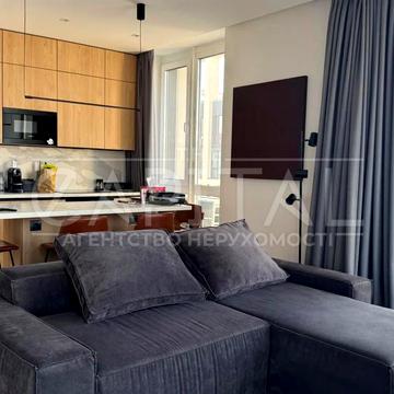 Зарічна вул., 4