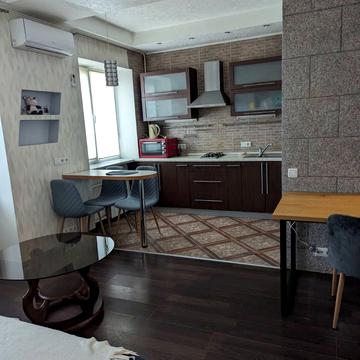 Велика Васильківська вул. (Червоноармійська), 118